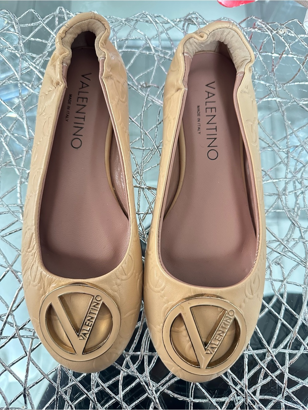 Valentino Nude-Beige Logo Round-Toe Ballet Flats
